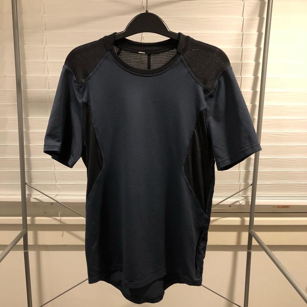 Lululemon top